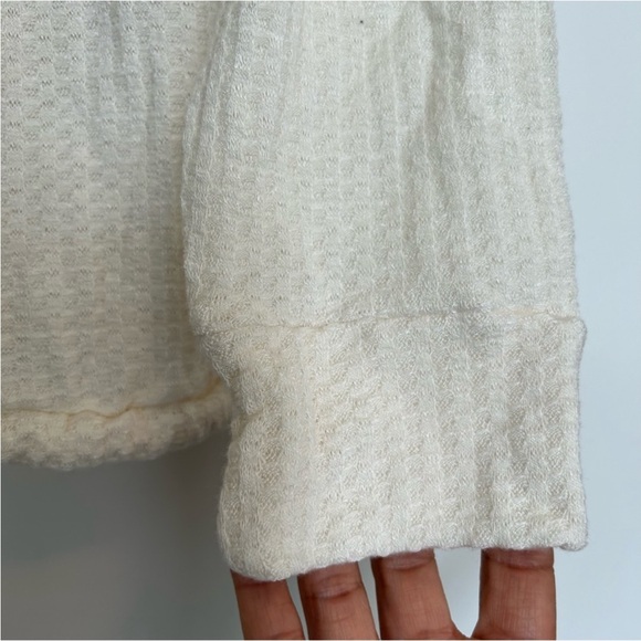 Chaser Waffle Knit Henley Style Pullover Size Medium Cream Long Sleeve Top NWT - Picture 5 of 7